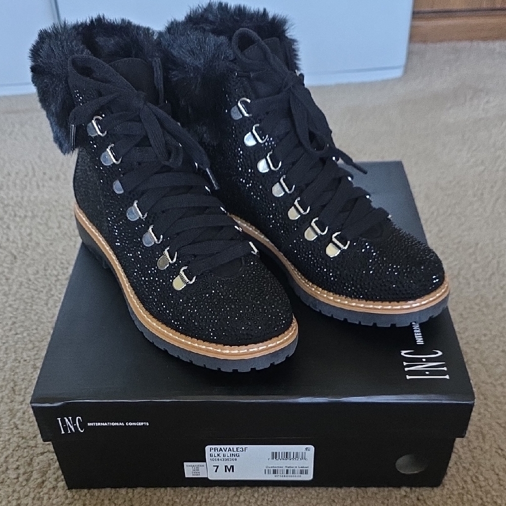 NWT INC International Concepts Women's Black Glitter And Fur Boots Size 7M